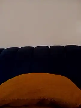 Snapshot of Reneigh31 chatting on January 2026 08:19:02 AM Reneigh31 online show from January 2026 08:19:02 AM