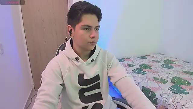 Asta YunoXXX online show from February 2026 07:54:01 PM