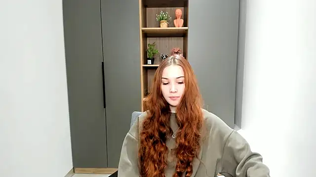 Snapshot of ElizaHunkins chatting on November 2025 08:29:02 AM ElizaHunkins online show from November 2025 08:29:02 AM