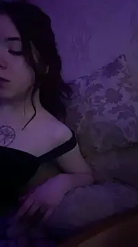 Tinashiny online show from November 2025 05:48:01 PM