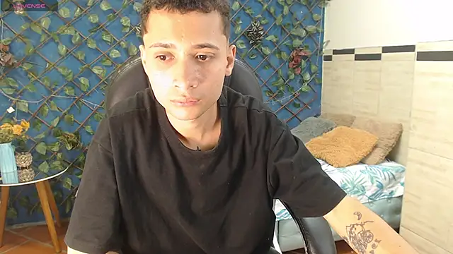 LucassSmith11 online show from April 2026 07:14:01 PM