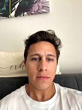 Emanueldickarg online show from November 2025 06:32:01 PM