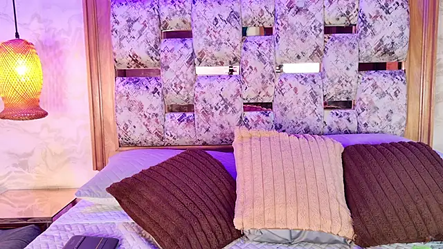 emily dempsey online show from February 2026 07:07:01 PM