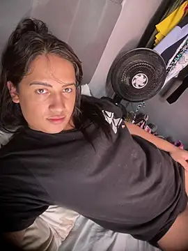 larysinha online show from April 2026 05:19:02 PM