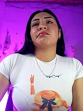 Snapshot of Emy_cutee chatting on February 2026 12:59:02 PM Emy cutee online show from February 2026 12:59:02 PM