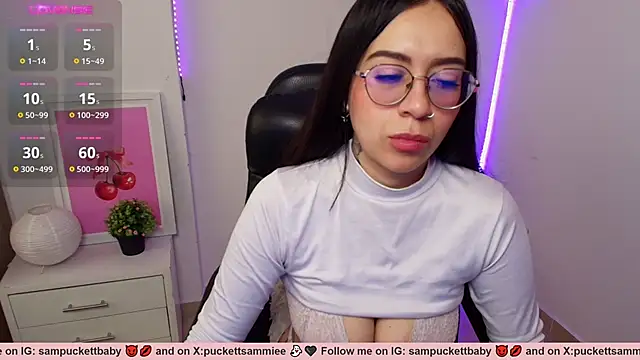 Snapshot of Sampuckettbaby chatting on February 2025 03:08:01 PM Sampuckettbaby online show from February 2025 03:08:01 PM