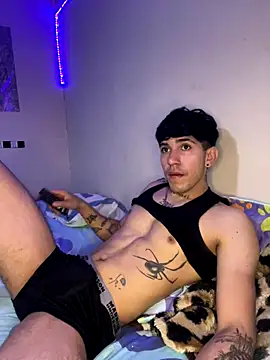 wil hot online show from December 2025 03:34:01 AM