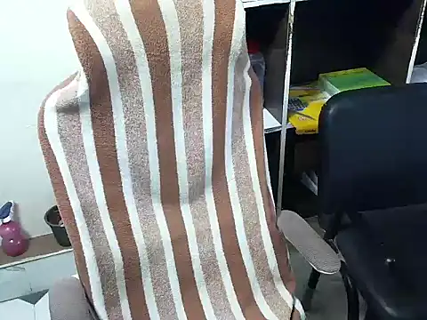 TwinklyBasket897 online show from December 2025 03:21:01 PM