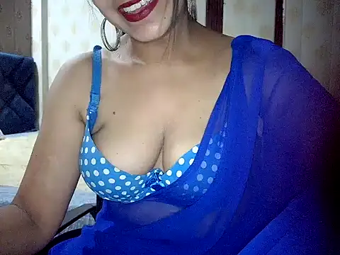 Snapshot of Hotronita123 chatting on July 2026 05:41:02 PM Hotronita123 online show from July 2026 05:41:02 PM
