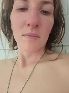 Snapshot of EiraYanovich chatting on December 2025 11:32:01 PM EiraYanovich online show from December 2025 11:32:01 PM