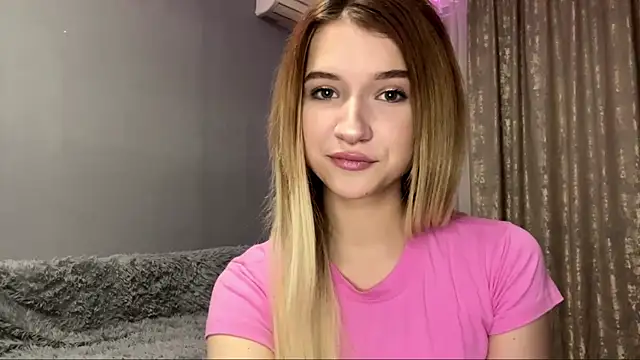 VikkiWittel online show from December 2025 04:56:01 PM