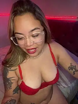 Lindalatina2001 online show from February 2026 01:27:01 AM