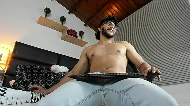 mike foxxx  online show from December 2025 01:39:02 PM