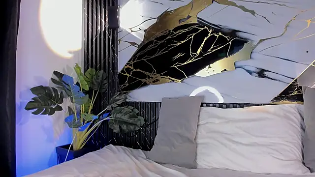 alivega  online show from April 2026 07:27:02 PM