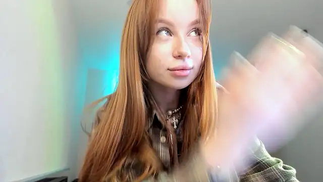 PollyPeach  online show from February 2026 05:17:01 AM