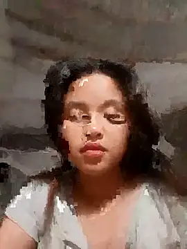 Pretty-haert online show from December 2025 01:08:01 PM