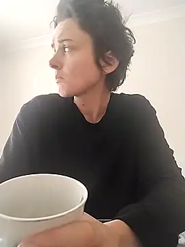 Amy01112 online show from April 2026 11:17:01 AM