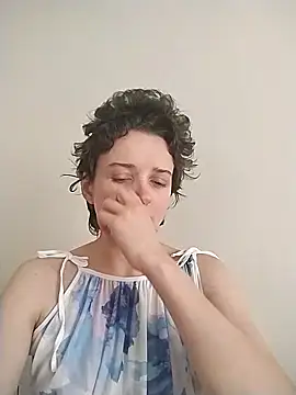 Snapshot of Amy01112 chatting on May 2026 01:18:02 PM Amy01112 online show from May 2026 01:18:02 PM