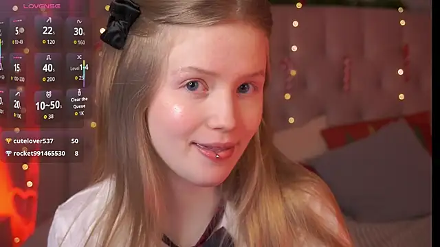 Snapshot of LilianHoward chatting on January 2026 12:32:02 PM LilianHoward online show from January 2026 12:32:02 PM