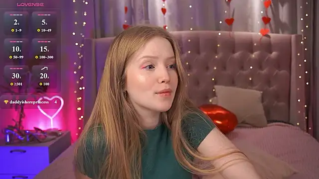 Snapshot of LilianHoward chatting on February 2026 01:28:02 PM LilianHoward online show from February 2026 01:28:02 PM