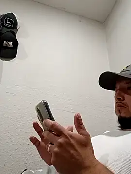 Lalin2323 online show from February 2026 01:21:02 AM