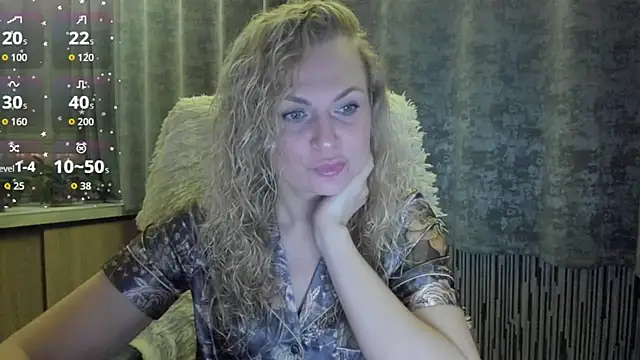 LanaLight x online show from December 2025 02:21:01 PM