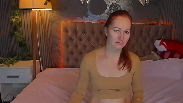 JasmineeSky online show from December 2025 01:51:01 PM