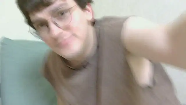 Snapshot of leo_cutie chatting on July 2026 08:30:01 PM leo cutie online show from July 2026 08:30:01 PM