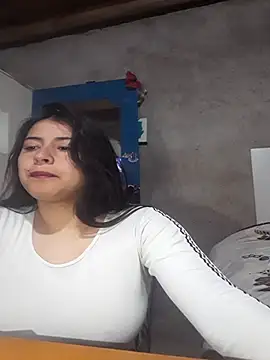 Snapshot of Estefanny_Lolyy chatting on June 2026 02:25:01 AM Estefanny Lolyy online show from June 2026 02:25:01 AM