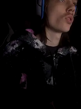 DkAuxier1 online show from December 2025 01:43:02 AM