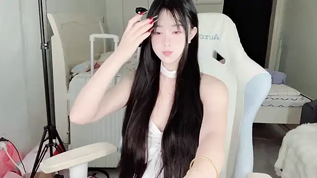 CCmakelong online show from May 2026 05:24:01 AM