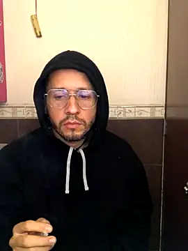 Snapshot of MasterVedetto chatting on December 2025 09:14:01 AM MasterVedetto online show from December 2025 09:14:01 AM