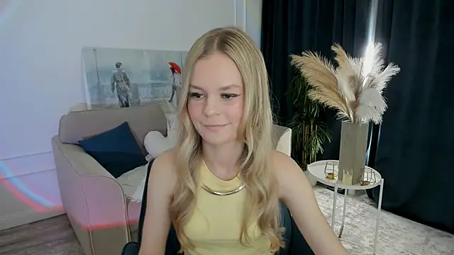 MidnighteAura online show from June 2026 07:26:02 PM