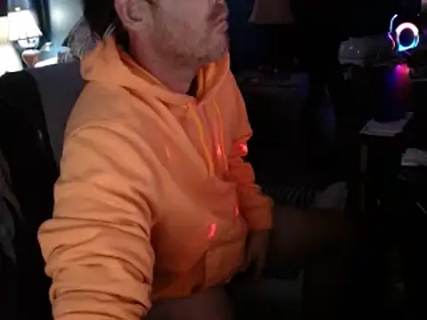 Snapshot of BamaBoi40AL chatting on December 2025 08:52:01 AM BamaBoi40AL online show from December 2025 08:52:01 AM