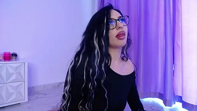 RavenFoxxy online show from May 2026 05:37:01 AM