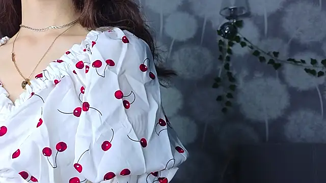 UmbraElyon online show from March 2026 05:03:02 AM