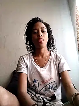 Snapshot of IndianSativa2 chatting on December 2025 03:06:01 PM IndianSativa2 online show from December 2025 03:06:01 PM