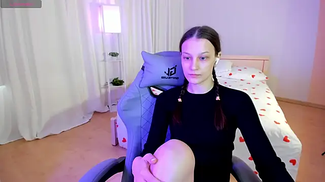 KrisDoeil online show from March 2026 02:11:02 AM