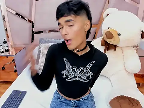 LittleNito online show from December 2025 08:05:01 PM