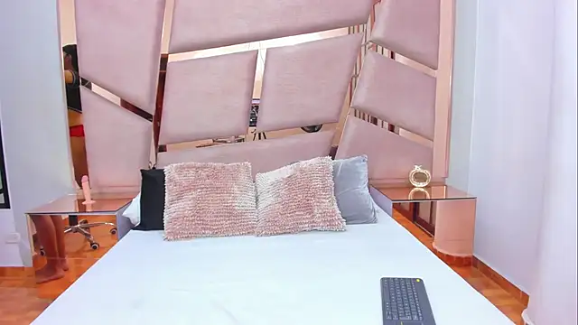 LittleNito online show from January 2026 12:55:01 PM