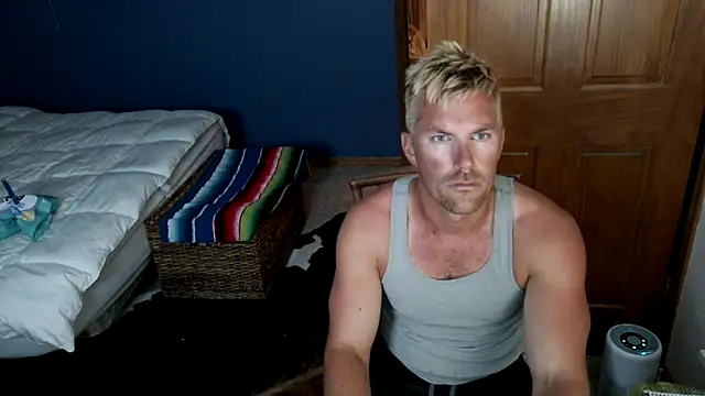 Snapshot of SpunRedneck chatting on June 2026 02:16:02 AM SpunRedneck online show from June 2026 02:16:02 AM
