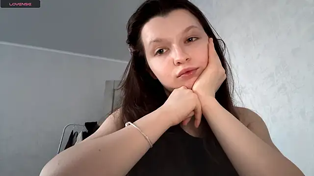 EllieBerrie online show from March 2026 02:32:01 PM