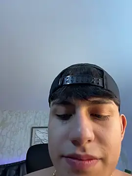 Lander Cruz online show from April 2026 09:39:33 PM