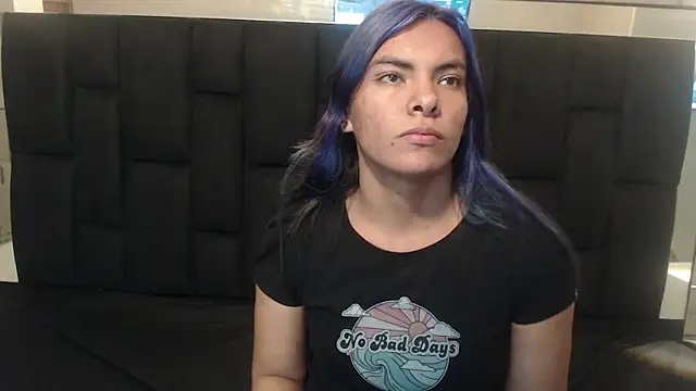 hanna13  online show from December 2025 10:08:02 PM