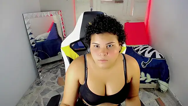 Snapshot of Baileyy_ chatting on December 2025 05:21:02 PM Baileyy online show from December 2025 05:21:02 PM