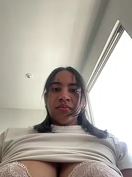 yourlatinhot online show from February 2026 04:29:01 PM