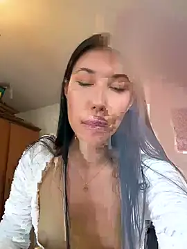 Isabella Fontanaa online show from July 2026 11:36:02 AM