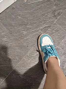 Miky Lyn online show from February 2026 02:07:02 PM