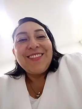 Valeria montana  online show from March 2026 01:04:02 PM