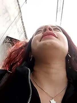 Snapshot of chatting on December 2025 01:53:01 PM online show from December 2025 01:53:01 PM